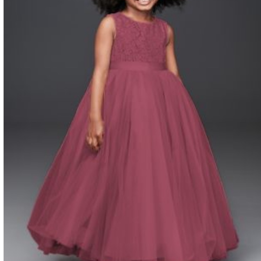 Heart-shouted Keyhole Back Lace and Flower Girl Chianti Dress